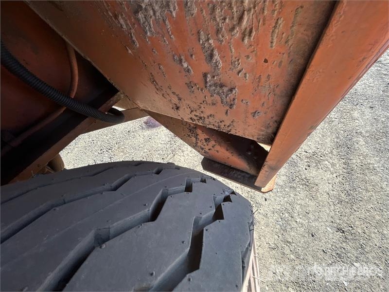 Broderson IC-80-3G 18000 lb 4x4 Carry Deck Crane Otras máquinas de elevación