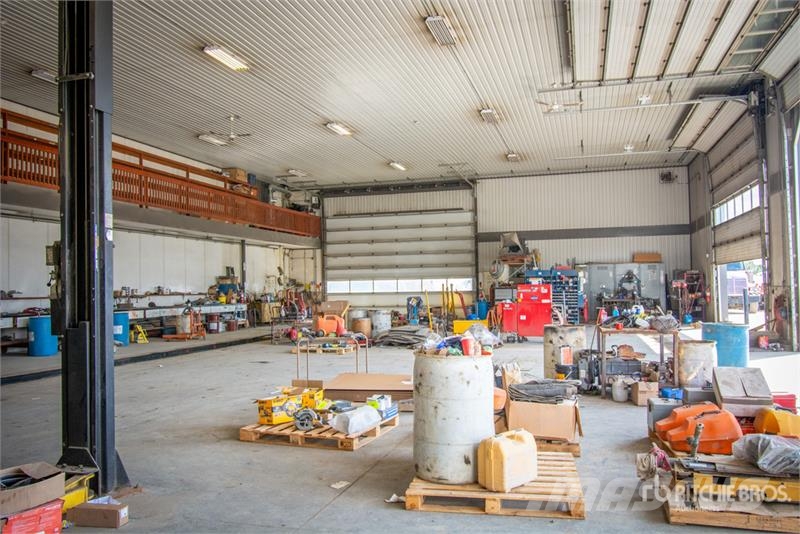 Burgessville, ON 385432 Highway 59 114.28 +/- Acre Kmetijstvo - drugo