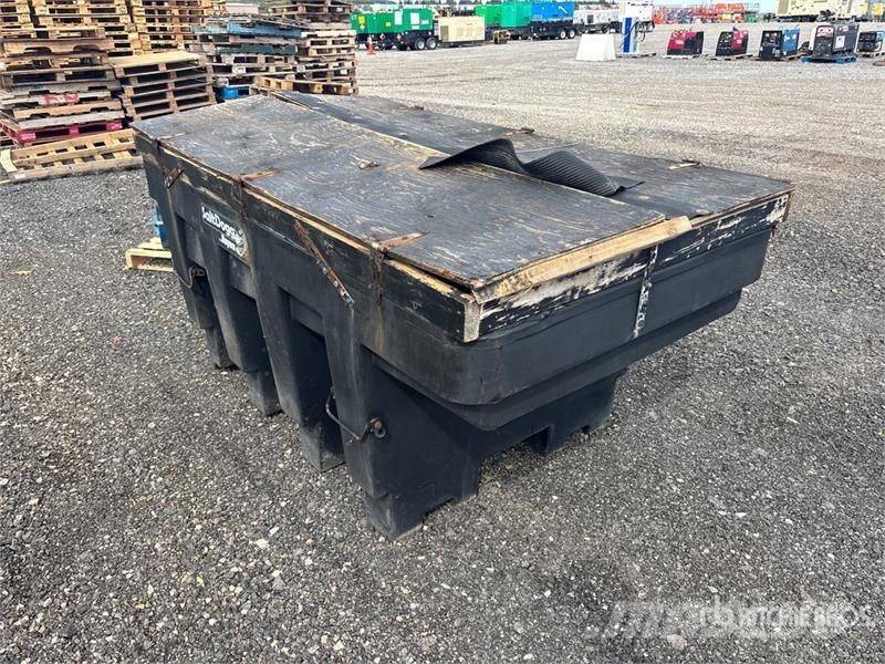 Buyers SaltDogg Salt Spreader Kum ve tuz serpiciler