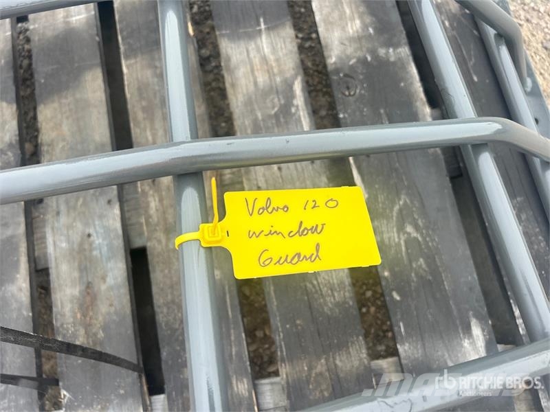 Cab Window Guard - Fits Volvo L120 Drugi deli