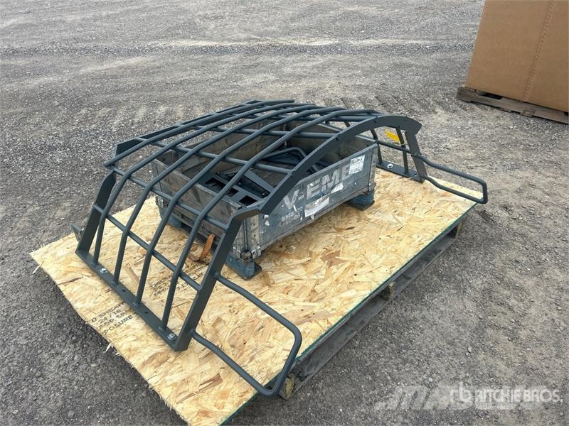Cab Window Guard - Fits Volvo L150 Drugi deli