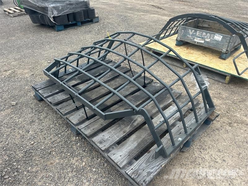 Cab Window Guard - Fits Volvo L120 Drugi deli