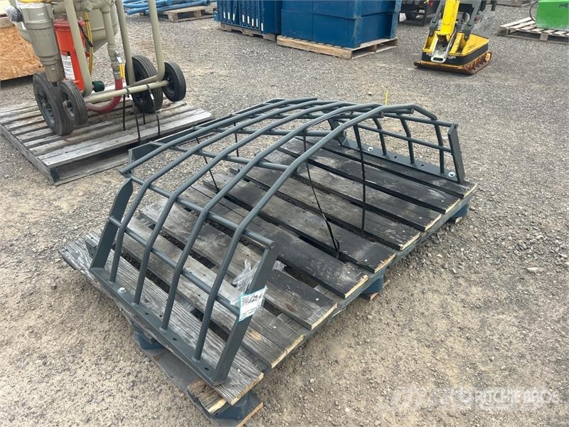 Cab Window Guard - Fits Volvo L120 Drugi deli