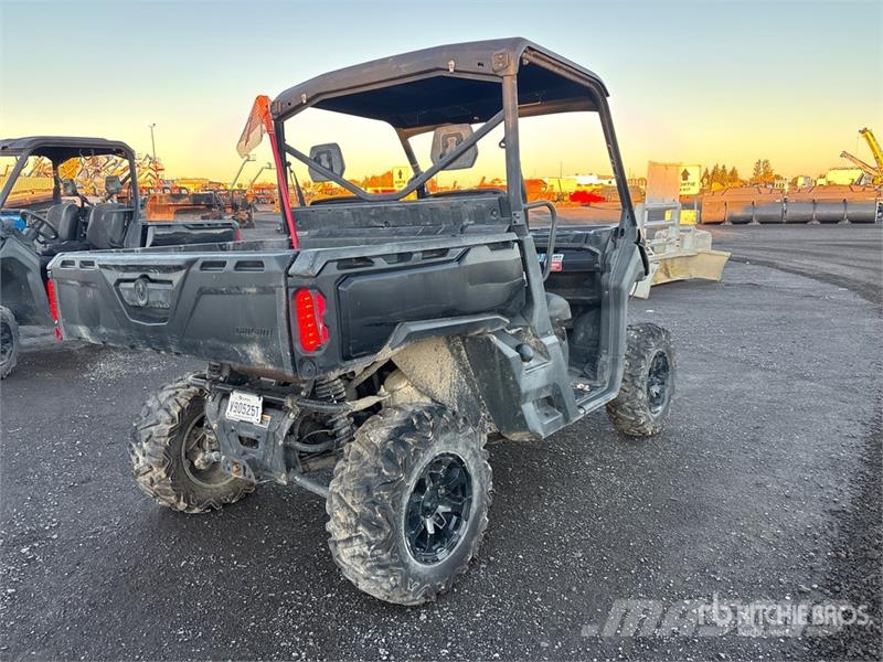 Can-am Defender XT 4x4 Utility Vehicle 다목적 장비