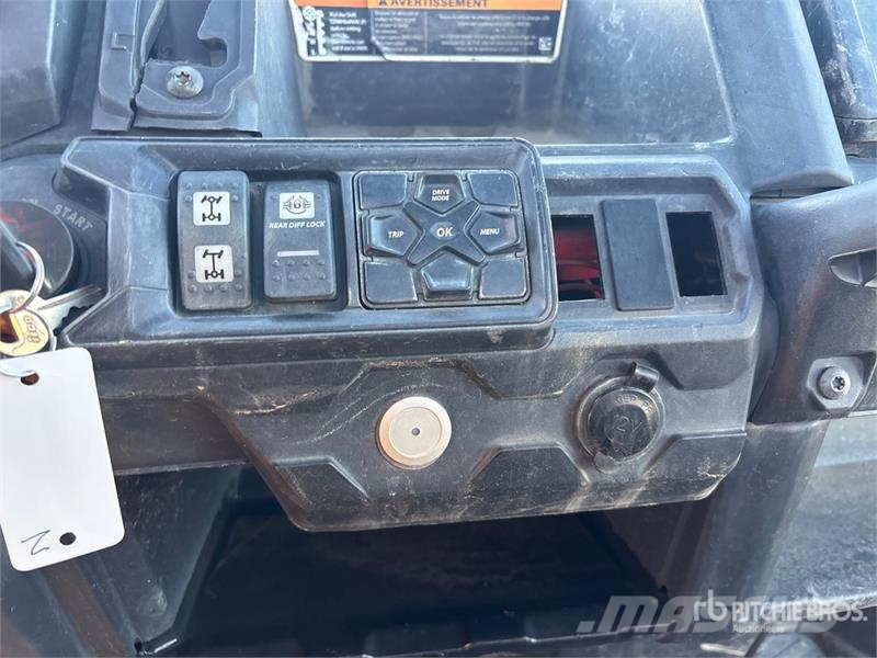 Can-am Defender XT 4x4 Utility Vehicle 다목적 장비