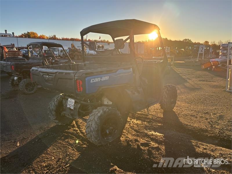 Can-am Defender XT 4x4 Utility Vehicle 다목적 장비
