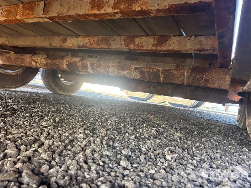 Canada Trailers 21 ft T/A Tilt Deck Trailer 平板拖车