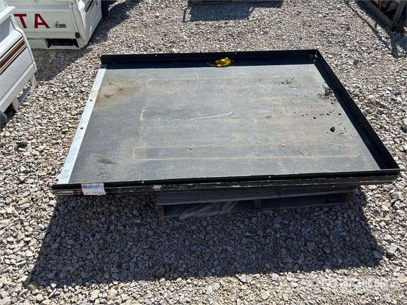 Cargo Glide 64 x 48 in Slide Out Truck Bed Tray Ostale kargo komponente