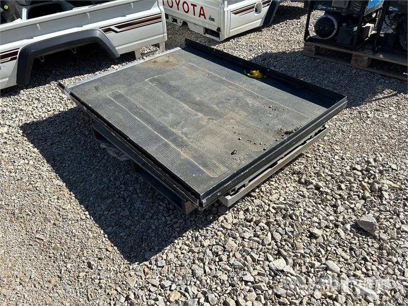 Cargo Glide 64 x 48 in Slide Out Truck Bed Tray Ostale kargo komponente