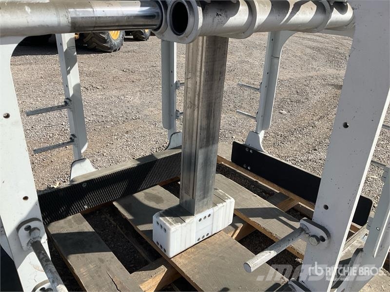 Cascade 5C-LPF-F Hydraulic Forklift Carton Clamp Attachmen معدات البناء - غير ذلك