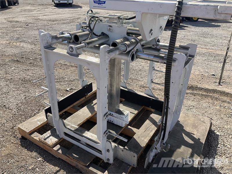Cascade 5C-LPF-F Hydraulic Forklift Carton Clamp Attachmen معدات البناء - غير ذلك