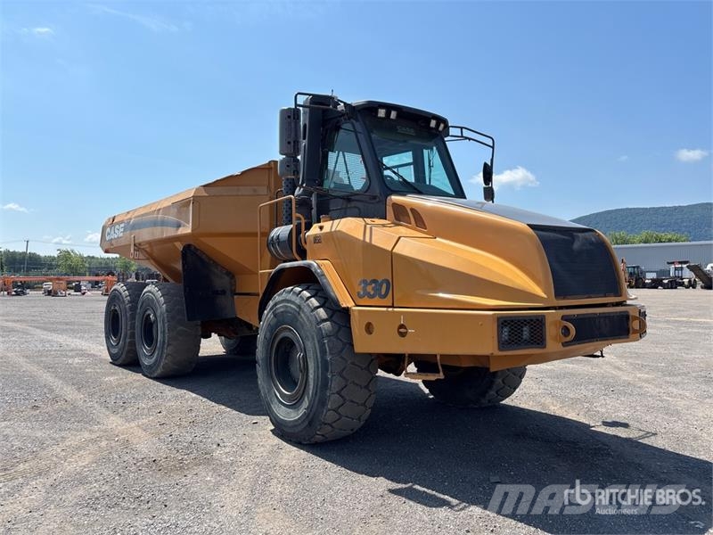 CASE 330 Articulated Haulers