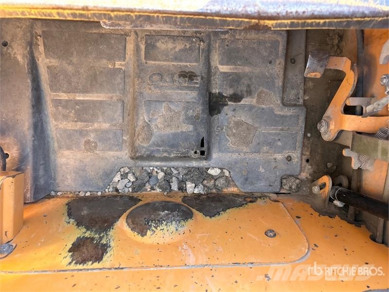 CASE 465 Lietoti riteņu kompaktiekrāvēji