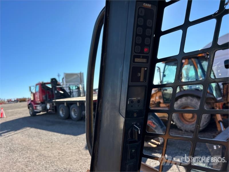 CASE 465 Series 3 Skid Steer Loader Kompaktlastere