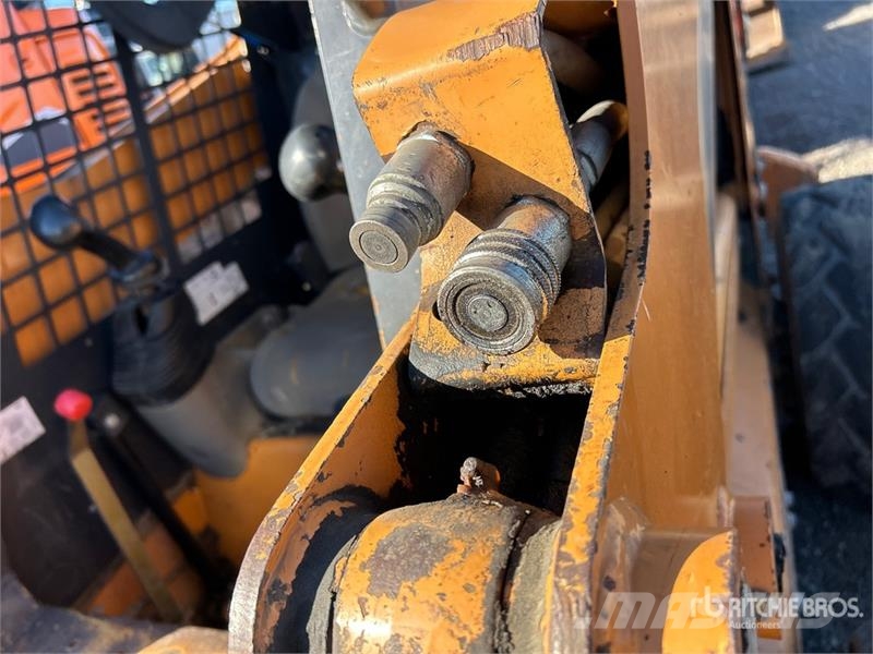 CASE 465 Series 3 Skid Steer Loader Kompaktlastere
