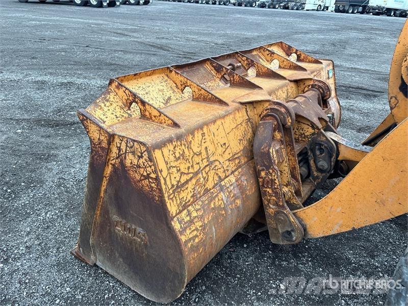 CASE 521D Колесни товарачи