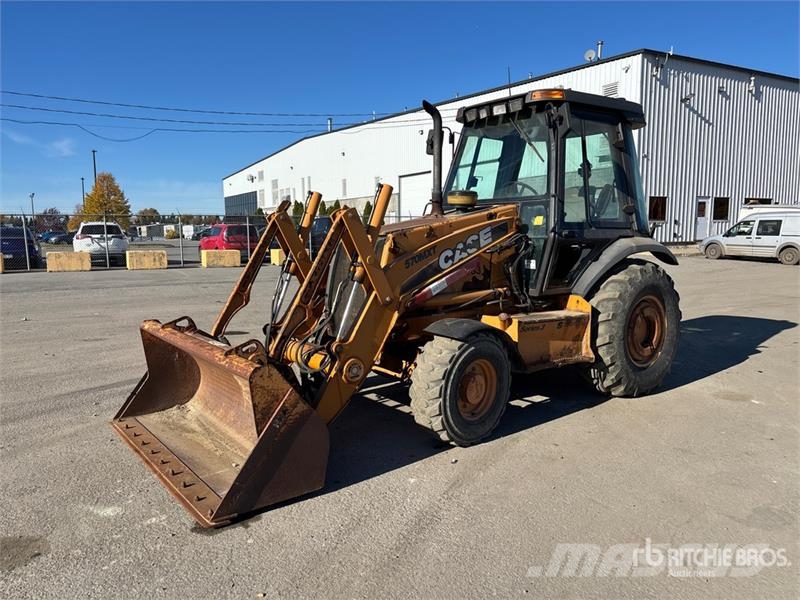 CASE 570MXT Gumikerekes homlokrakodók