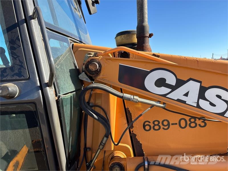CASE 570MXT Gumikerekes homlokrakodók