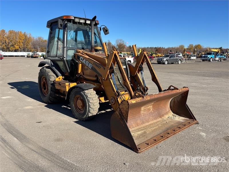 CASE 570MXT Gumikerekes homlokrakodók