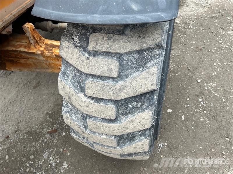 CASE 570MXT Series III Landscape Loader Wheel loaders
