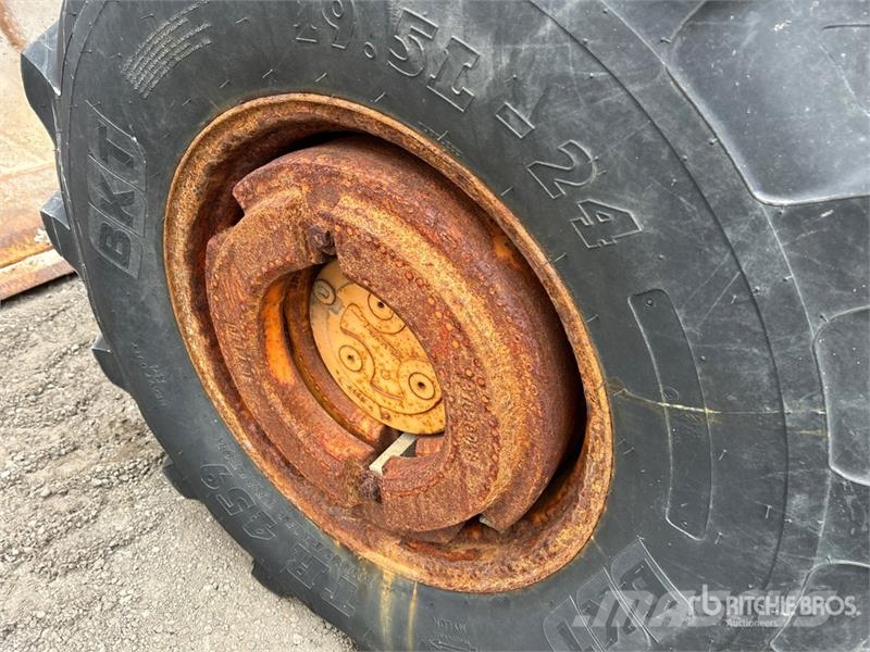 CASE 570MXT Series III Landscape Loader Wheel loaders
