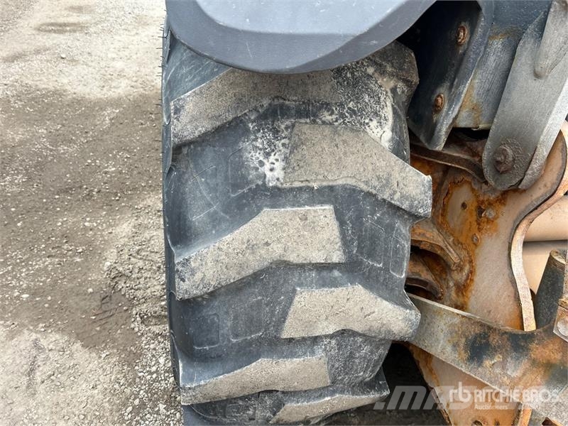 CASE 570MXT Series III Landscape Loader Wheel loaders