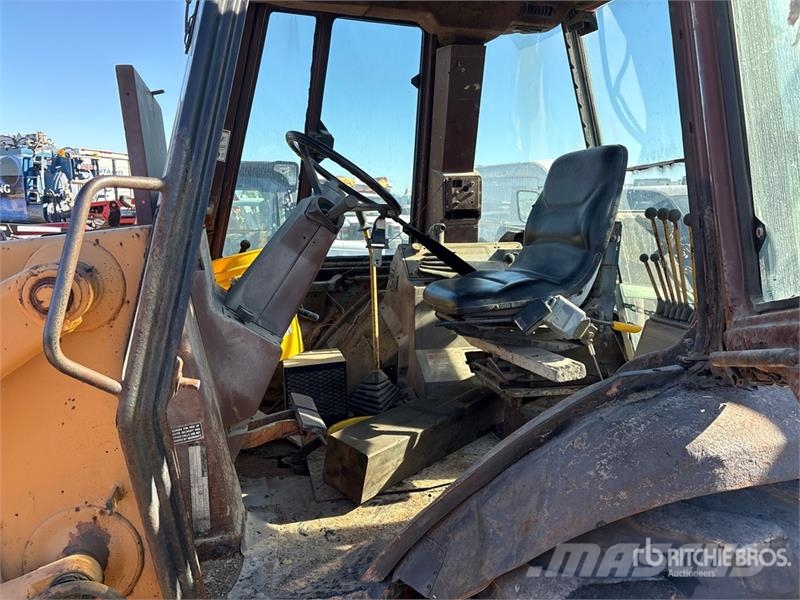 CASE 580 Super K 4x2 Backhoe Loader (Inoperable) Baggerlader