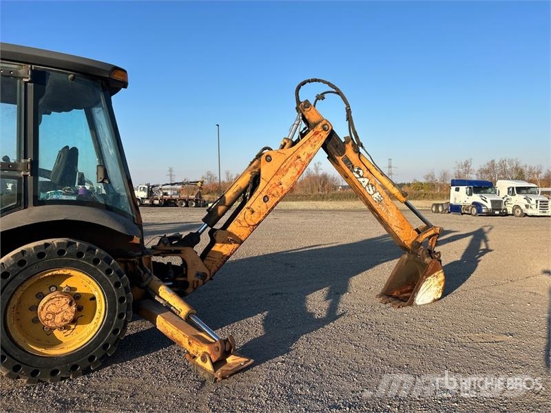 CASE 580 Super M Series 2 لوادر ذات جرافات عكسية