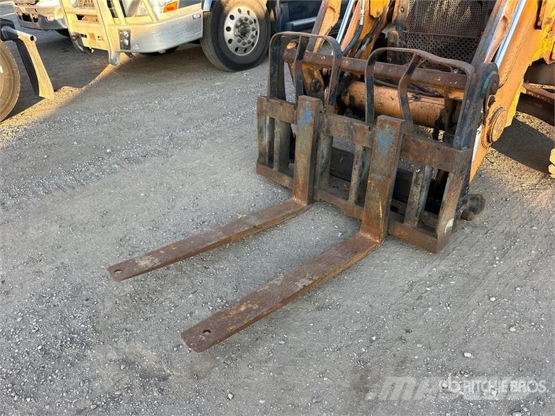 CASE 580 Super M Series 2 لوادر ذات جرافات عكسية