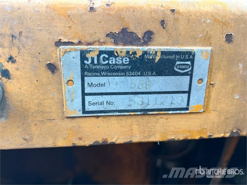 CASE 586 6000 lb 4x2 Rough Terrain Forklift Montacargas todo terreno