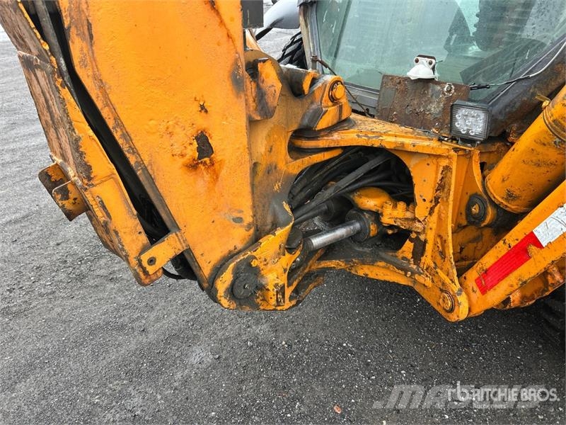 CASE 590 Super N Tractopelle