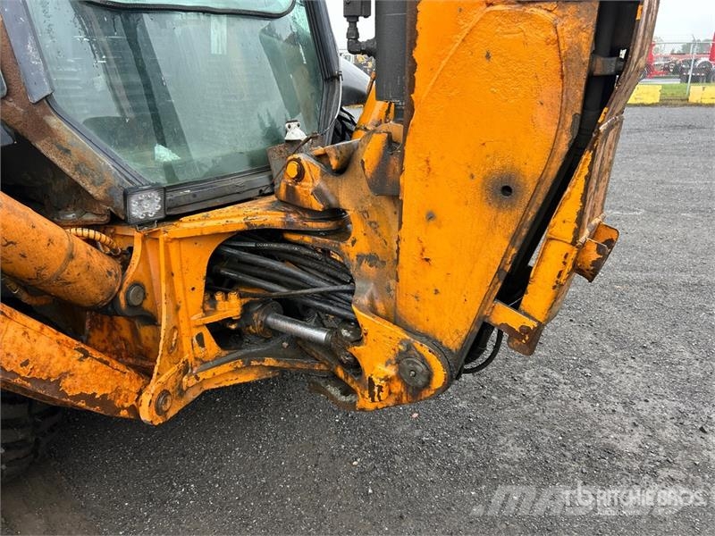 CASE 590 Super N Tractopelle