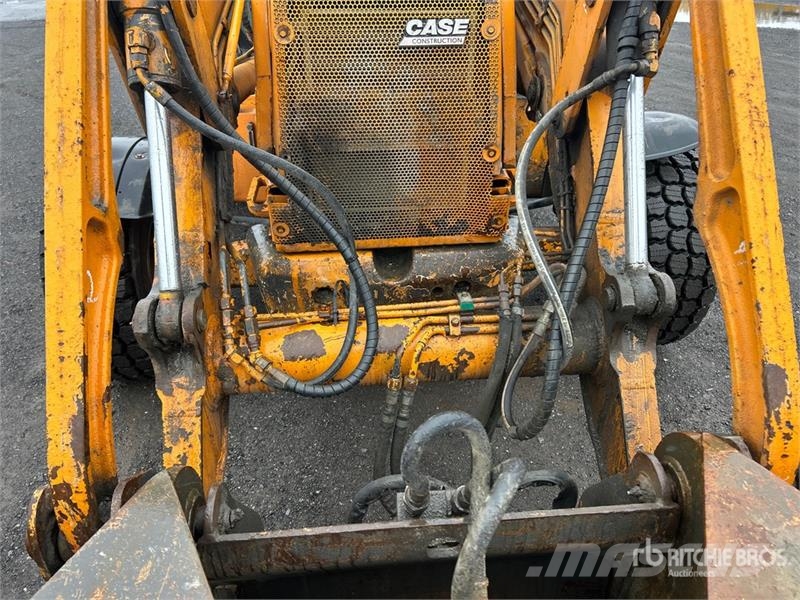CASE 590 Super N Tractopelle
