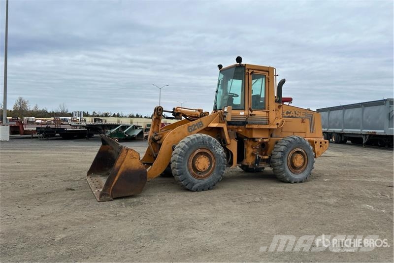 CASE 621B Wheel Loader Iekrāvēji uz riteņiem