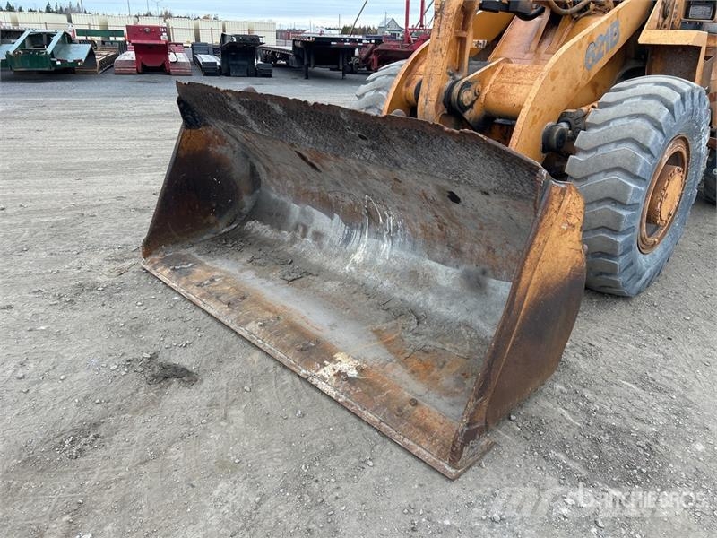CASE 621B Wheel Loader Iekrāvēji uz riteņiem