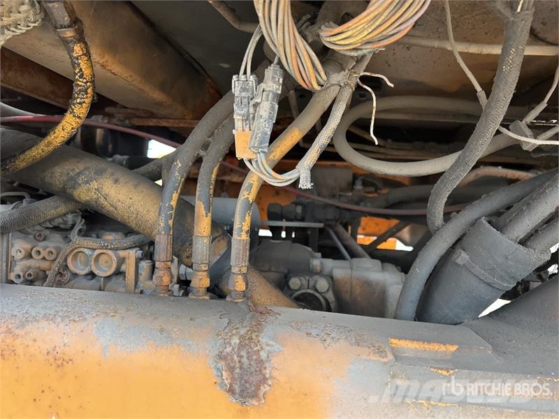 CASE 621B Wheel Loader Iekrāvēji uz riteņiem