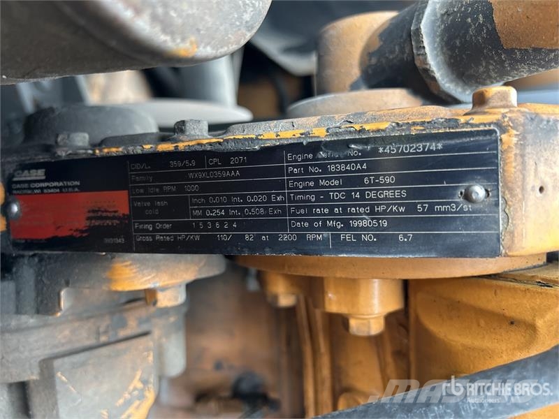 CASE 621B Wheel Loader Iekrāvēji uz riteņiem