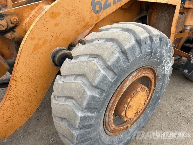 CASE 621B Wheel Loader Iekrāvēji uz riteņiem