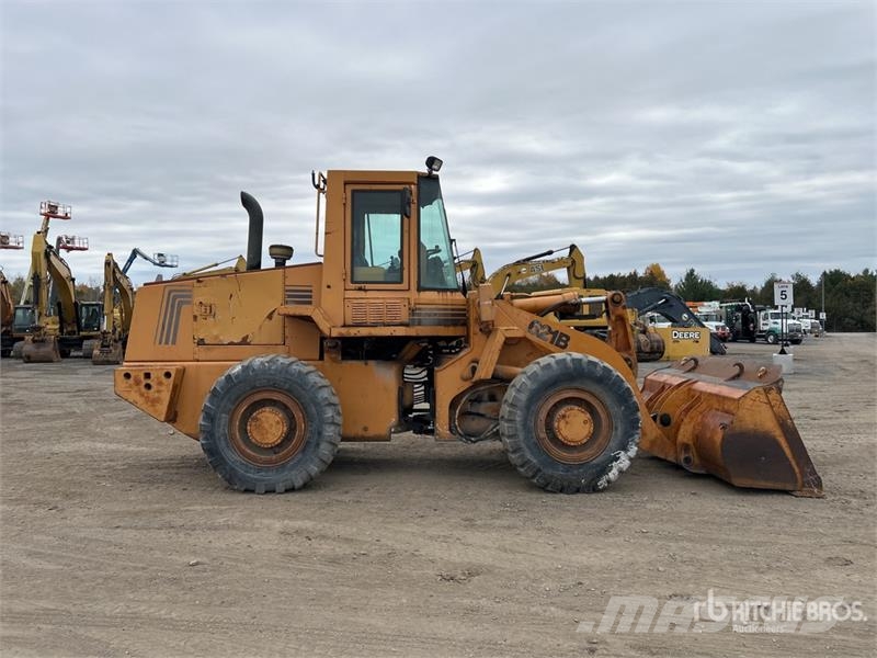 CASE 621B Wheel Loader Iekrāvēji uz riteņiem