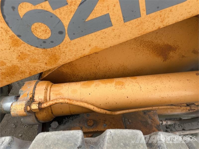 CASE 621B Wheel Loader Iekrāvēji uz riteņiem