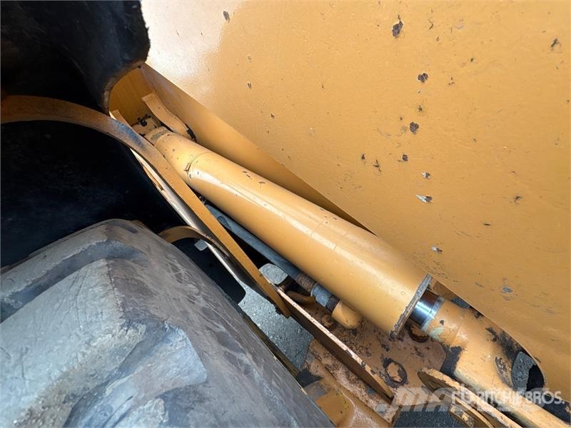 CASE 621D Carregadeiras de rodas