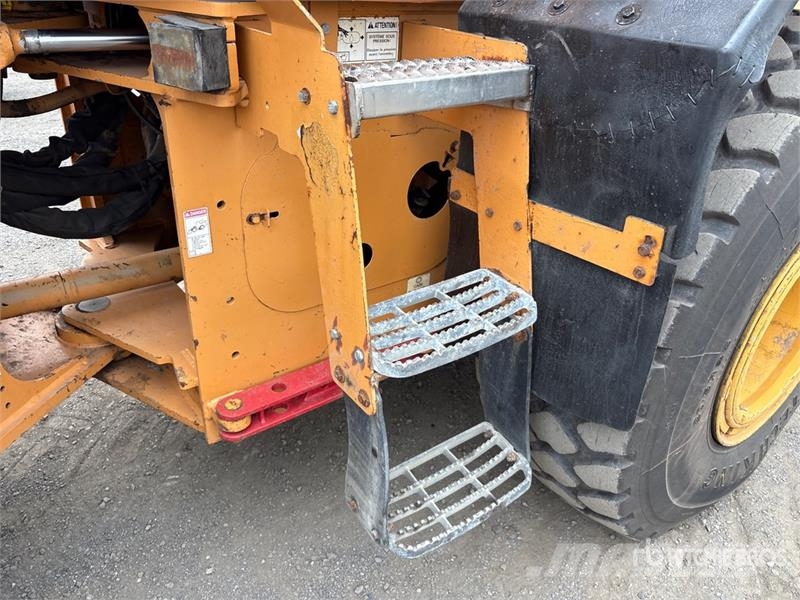CASE 621D Carregadeiras de rodas