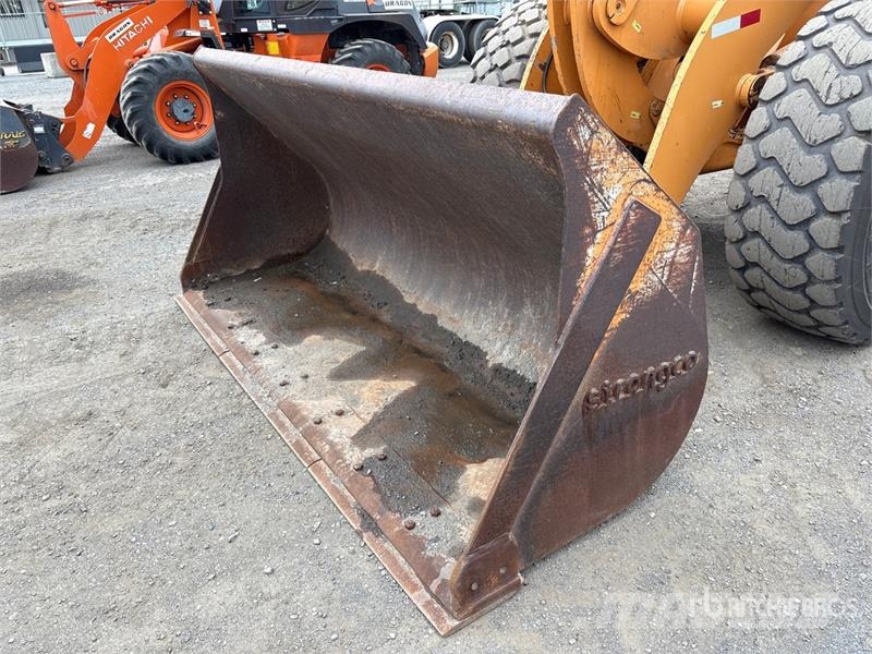 CASE 621D Carregadeiras de rodas