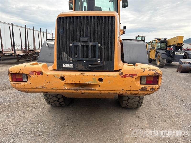 CASE 621D Carregadeiras de rodas