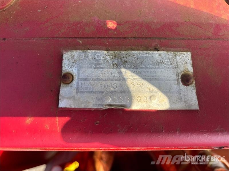 Case IH 1063 6 Row 15 ft Corn Combine Header رؤوس الحصادات الدراسات