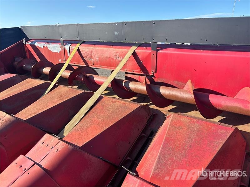 Case IH 1063 6 Row 15 ft Corn Combine Header رؤوس الحصادات الدراسات