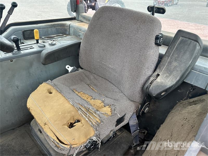 Case IH 7110 4WD Tractor Трактори