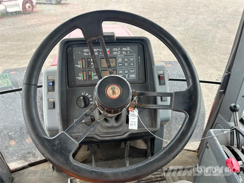 Case IH 7110 4WD Tractor Трактори