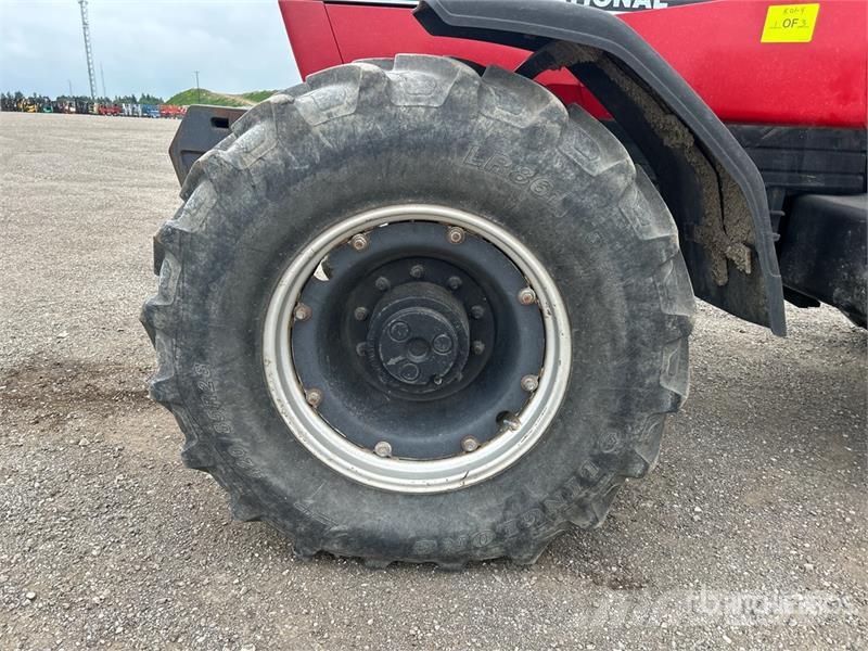 Case IH 7110 4WD Tractor Трактори