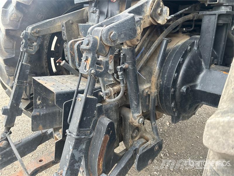 Case IH 7110 4WD Tractor Трактори